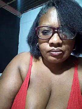 Snapshot of YELLOW_BONE chatting on 02-13-25, 11:37 YELLOW BONE online show from 02-13-25, 11:37