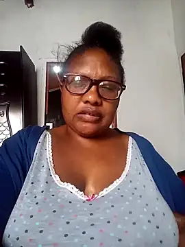 Snapshot of YELLOW_BONE chatting on 02-15-25, 08:22 YELLOW BONE online show from 02-15-25, 08:22