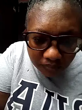 Snapshot of YELLOW_BONE chatting on 03-17-25, 08:51 YELLOW BONE online show from 03-17-25, 08:51