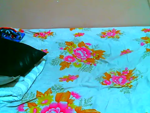 Snapshot of Lakshmey chatting on 10-25-25, 07:27 Lakshmey online show from 10-25-25, 07:27