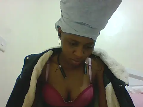 Snapshot of sabssexy chatting on 06-15-26, 01:24 sabssexy online show from 06-15-26, 01:24