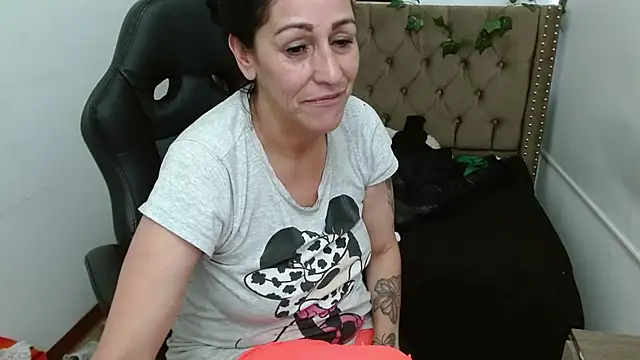 Snapshot of _Scarlett_Sweet chatting on 02-21-25, 11:33 Scarlett Sweet online show from 02-21-25, 11:33