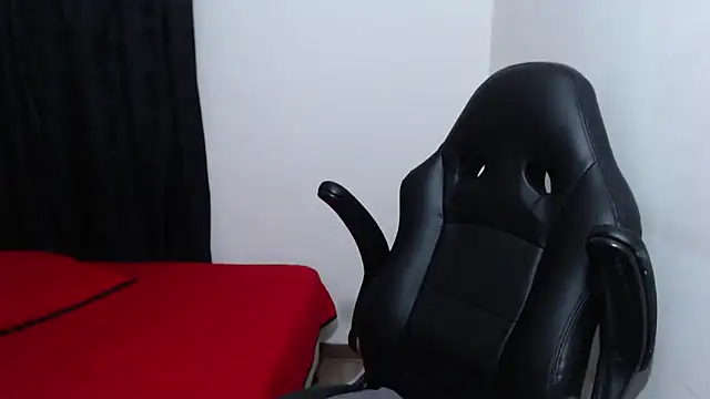 Snapshot of _Scarlett_Sweet chatting on 10-24-25, 09:44 Scarlett Sweet online show from 10-24-25, 09:44