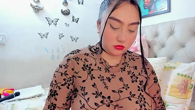 Snapshot of NayaWayne chatting on 07-09-26, 05:28 NayaWayne online show from 07-09-26, 05:28
