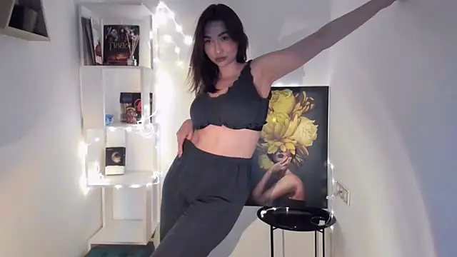 GracefulLook online show from 02-05-25, 03:23