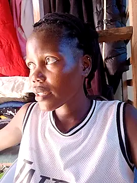 Snapshot of Slender-simple1 chatting on 11-25-25, 08:47 Slender-simple1 online show from 11-25-25, 08:47