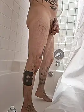 Snapshot of doitalltogether chatting on 12-16-25, 01:05 doitalltogether online show from 12-16-25, 01:05