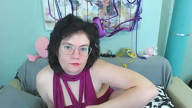 Snapshot of EverlyRays chatting on 12-08-24, 01:02 EverlyRays online show from 12-08-24, 01:02