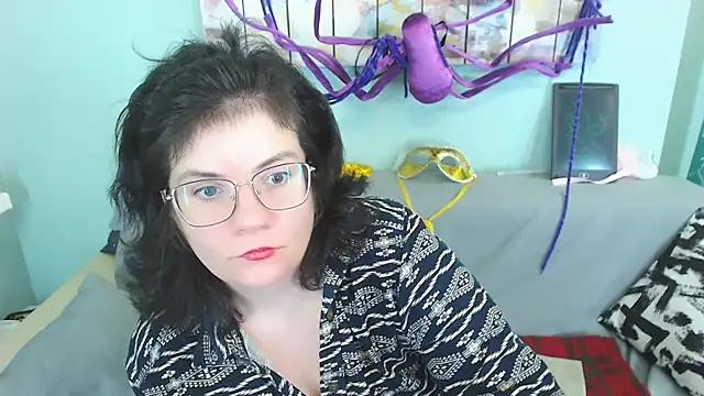 Snapshot of EverlyRays chatting on 12-23-24, 08:36 EverlyRays online show from 12-23-24, 08:36