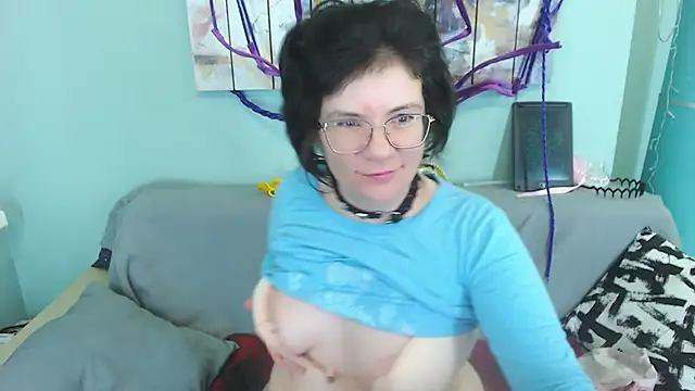 Snapshot of EverlyRays chatting on 12-25-24, 03:50 EverlyRays online show from 12-25-24, 03:50