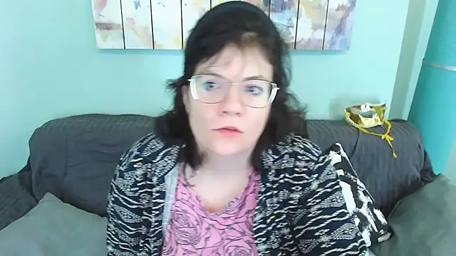 Snapshot of EverlyRays chatting on 01-10-25, 04:09 EverlyRays online show from 01-10-25, 04:09