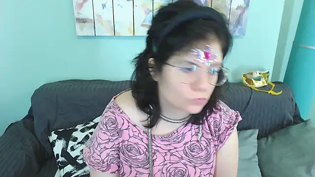 Snapshot of EverlyRays chatting on 01-11-25, 08:00 EverlyRays online show from 01-11-25, 08:00