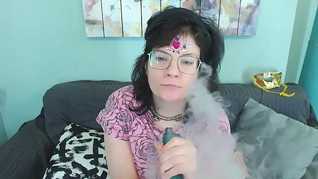 Snapshot of EverlyRays chatting on 01-11-25, 11:02 EverlyRays online show from 01-11-25, 11:02