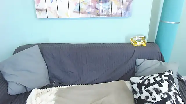 Snapshot of EverlyRays chatting on 01-14-25, 08:26 EverlyRays online show from 01-14-25, 08:26