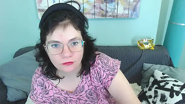 Snapshot of EverlyRays chatting on 01-15-25, 09:56 EverlyRays online show from 01-15-25, 09:56