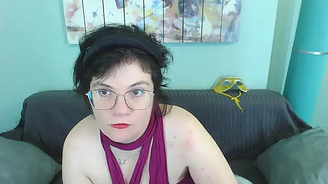 Snapshot of EverlyRays chatting on 02-13-25, 01:26 EverlyRays online show from 02-13-25, 01:26