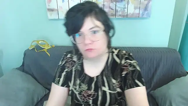 Snapshot of EverlyRays chatting on 03-05-25, 09:38 EverlyRays online show from 03-05-25, 09:38