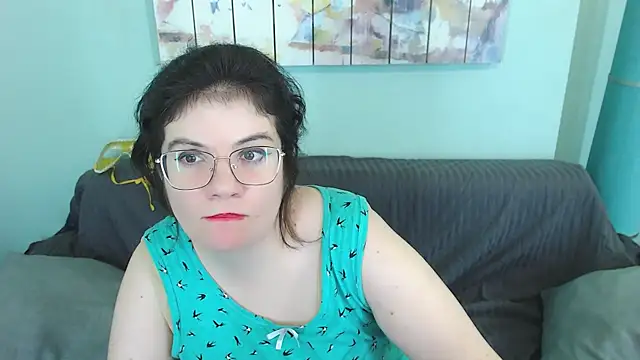 Snapshot of EverlyRays chatting on 03-21-25, 05:02 EverlyRays online show from 03-21-25, 05:02