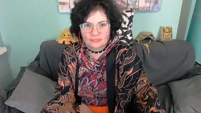 Snapshot of EverlyRays chatting on 09-19-25, 06:08 EverlyRays online show from 09-19-25, 06:08