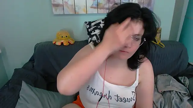 Snapshot of EverlyRays chatting on 09-22-25, 07:27 EverlyRays online show from 09-22-25, 07:27