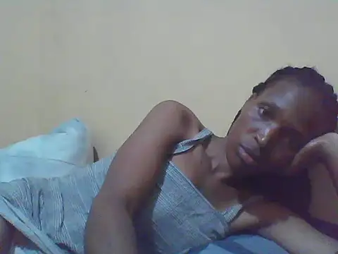 Smillie prety online show from 10-31-25, 02:07