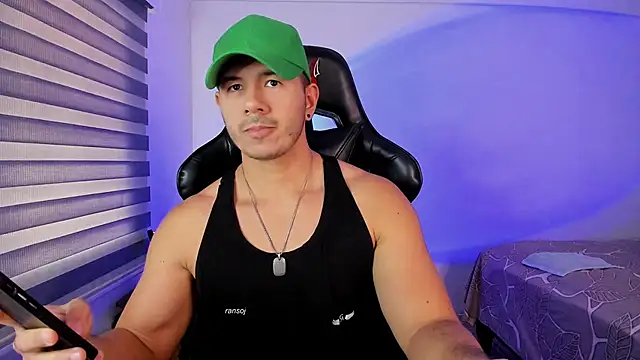 Snapshot of ransoj chatting on 10-29-25, 02:30 ransoj online show from 10-29-25, 02:30