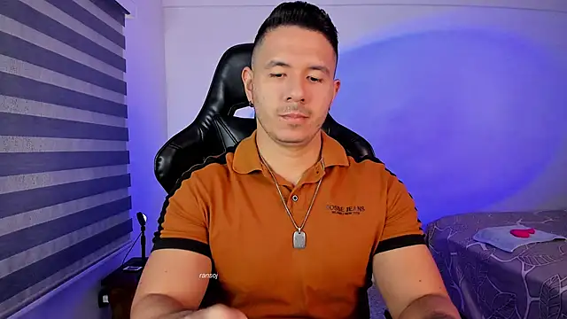 Snapshot of ransoj chatting on 10-30-25, 09:59 ransoj online show from 10-30-25, 09:59