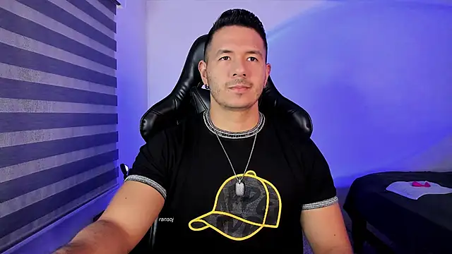 Snapshot of ransoj chatting on 11-14-25, 11:13 ransoj online show from 11-14-25, 11:13