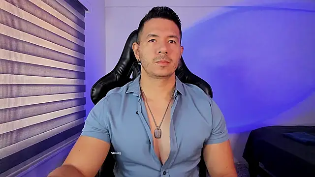 Snapshot of ransoj chatting on 11-17-25, 02:01 ransoj online show from 11-17-25, 02:01