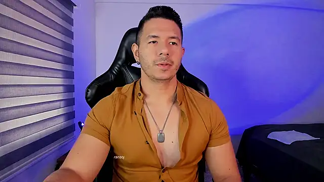 Snapshot of ransoj chatting on 11-18-25, 02:10 ransoj online show from 11-18-25, 02:10