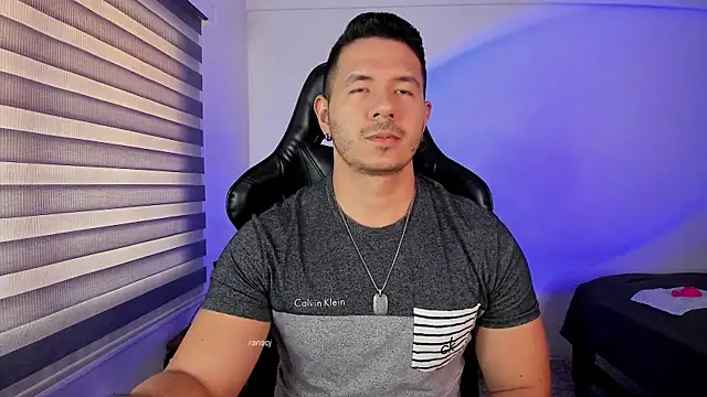 Snapshot of ransoj chatting on 11-19-25, 02:06 ransoj online show from 11-19-25, 02:06