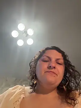 Snapshot of Taisia_W chatting on 05-12-26, 06:10 Taisia W online show from 05-12-26, 06:10
