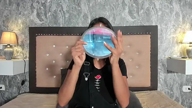 JuliKim  online show from 02-09-26, 12:31