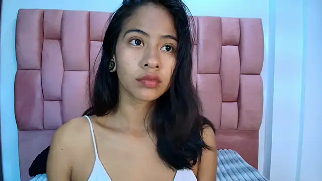 JuliKim  online show from 03-01-26, 01:46