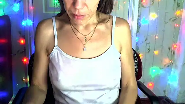 Ladywinter online show from 10-21-25, 03:24