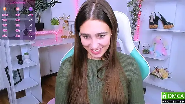  Eliizabeth  online show from 11-08-25, 10:41