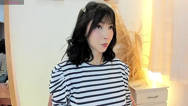 Snapshot of emma_woods_ chatting on 03-15-26, 12:27 emma woods online show from 03-15-26, 12:27