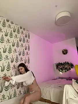 Marie Diaze online show from 12-15-24, 08:52