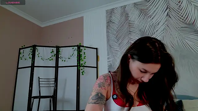 Marie Diaze online show from 06-03-26, 05:21