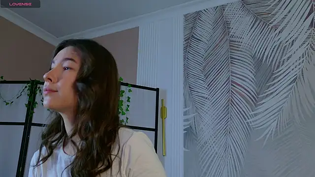 Marie Diaze online show from 06-18-26, 05:08