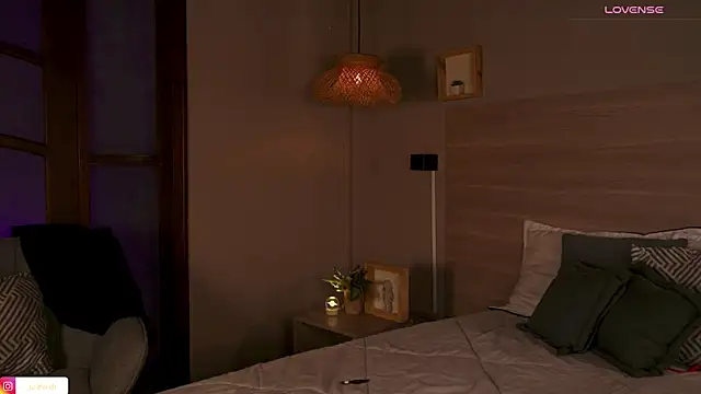 Snapshot of lua_ferch__ chatting on 10-16-25, 01:12 lua ferch online show from 10-16-25, 01:12