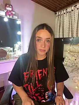 Snapshot of Natalia_Suarez chatting on 02-25-25, 03:52 Natalia Suarez online show from 02-25-25, 03:52