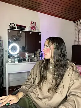 Snapshot of Natalia_Suarez chatting on 03-07-25, 03:40 Natalia Suarez online show from 03-07-25, 03:40