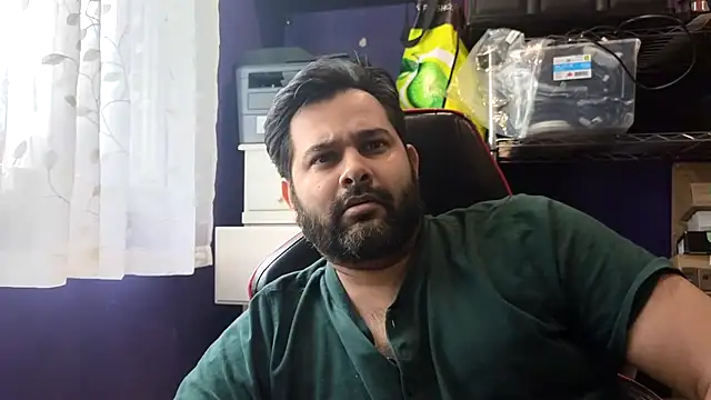 Snapshot of Sakhtlaundaz chatting on 06-15-26, 01:57 Sakhtlaundaz online show from 06-15-26, 01:57