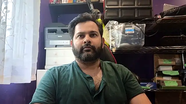 Snapshot of Sakhtlaundaz chatting on 06-17-26, 01:45 Sakhtlaundaz online show from 06-17-26, 01:45