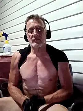 Snapshot of CoordinatedCheese1 chatting on 06-28-26, 02:28 CoordinatedCheese1 online show from 06-28-26, 02:28