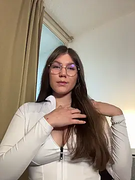 AmelieLaurent  online show from 12-05-25, 03:41