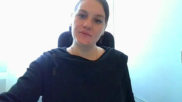 Snapshot of EndlessLustX chatting on 02-04-25, 09:07 EndlessLustX online show from 02-04-25, 09:07