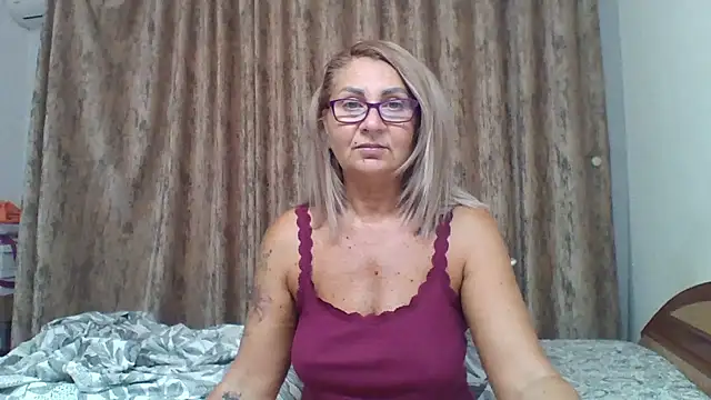 Snapshot of PussyEvely chatting on 07-09-26, 06:01 PussyEvely online show from 07-09-26, 06:01