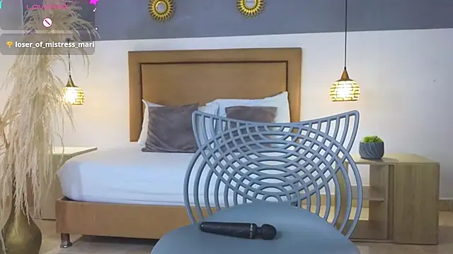 riley sierra online show from 03-18-25, 12:47